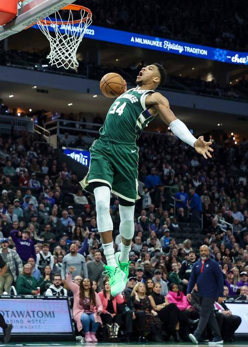 爱游戏官方链接-字母哥在西班牙队比赛中表现优异，最后时刻胜出引发热议！的简单介绍